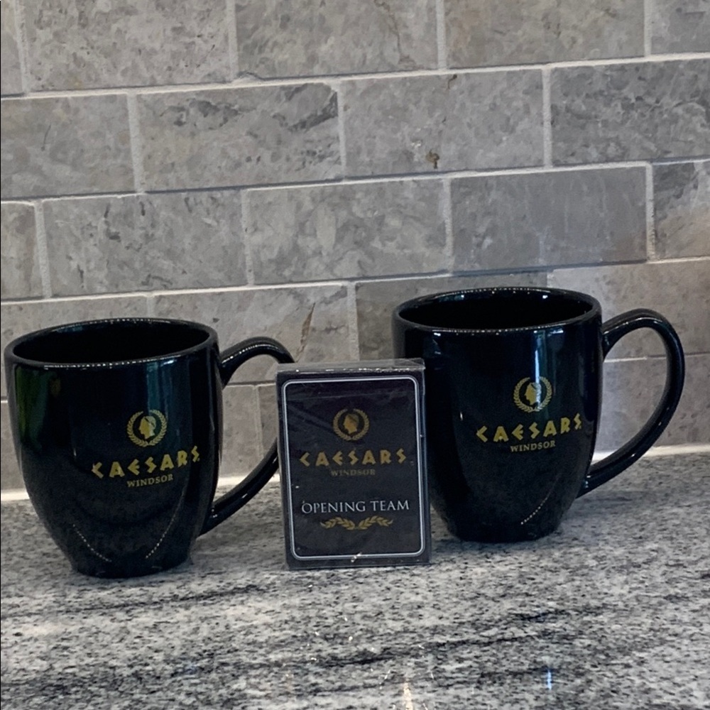 Caesars Windsor Black Mugs Set with playing cards.   B6